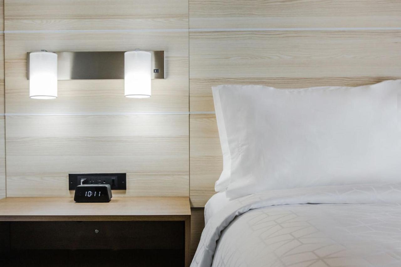 Holiday Inn Express & Suites Edmonton N - St Albert By Ihg Saint Albert Zewnętrze zdjęcie