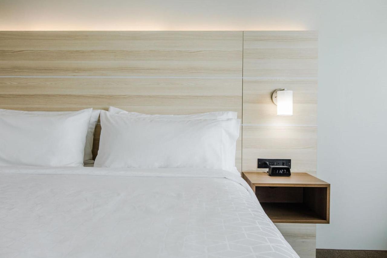 Holiday Inn Express & Suites Edmonton N - St Albert By Ihg Saint Albert Zewnętrze zdjęcie