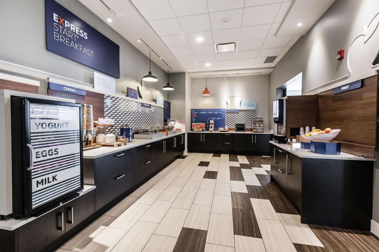 Holiday Inn Express & Suites Edmonton N - St Albert By Ihg Saint Albert Zewnętrze zdjęcie