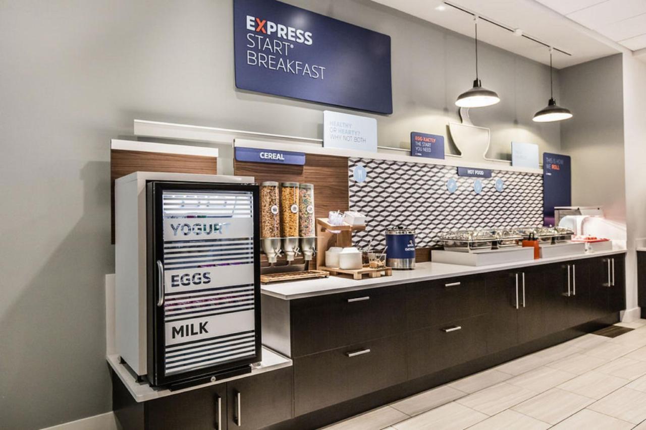 Holiday Inn Express & Suites Edmonton N - St Albert By Ihg Saint Albert Zewnętrze zdjęcie